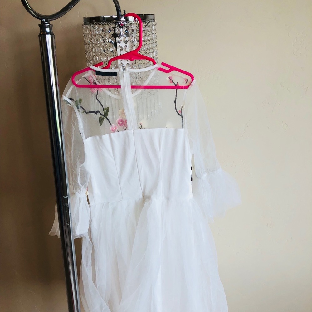 WHITE FLORAL DRESS - Picture 7 of 7